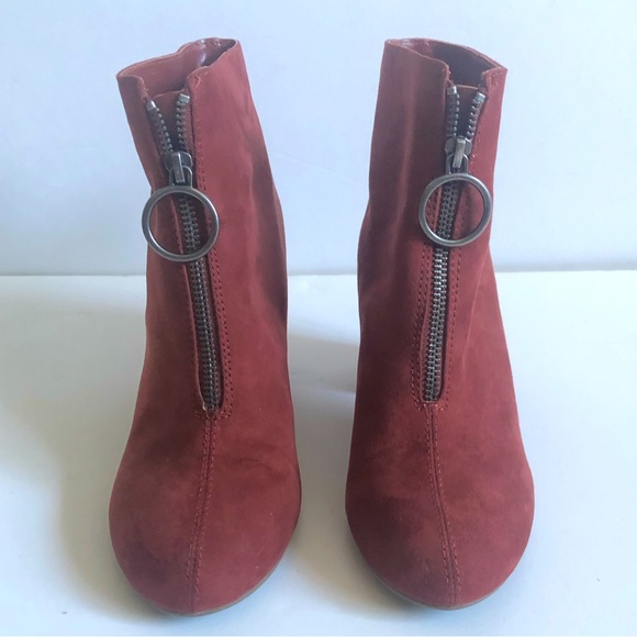 American Eagle Outfitters Front Zip Ankle Boot - Picture 3 of 8
